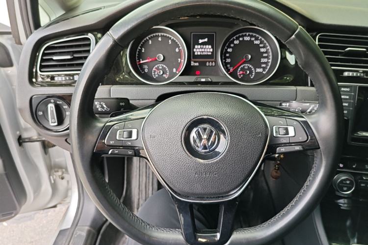 Used Volkswagen Golf 2014 1.4TSI Luxury Travel Edition Steering Wheel