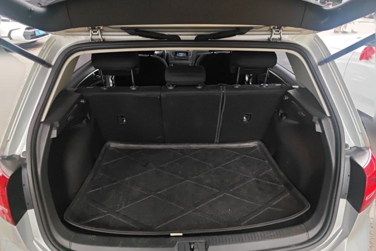 Used Volkswagen Golf 2014 1.6L Automatic Fashion Model Trunk