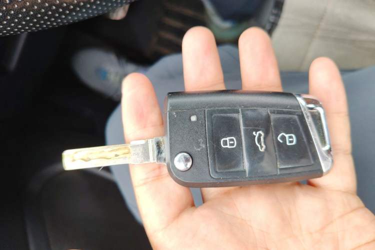 Used Volkswagen Golf 2014 1.6L Manual Fashion Edition Vehicle Key