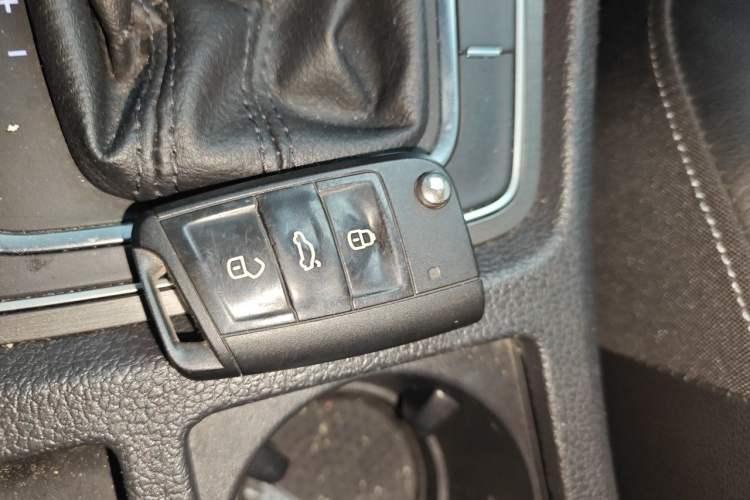 Used Volkswagen Golf 2014 1.4TSI Automatic Luxury Model Vehicle Key