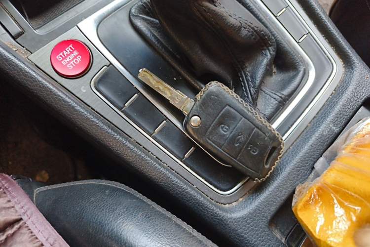 Used Volkswagen Golf 2014 1.4TSI Automatic Luxury Model Vehicle Key