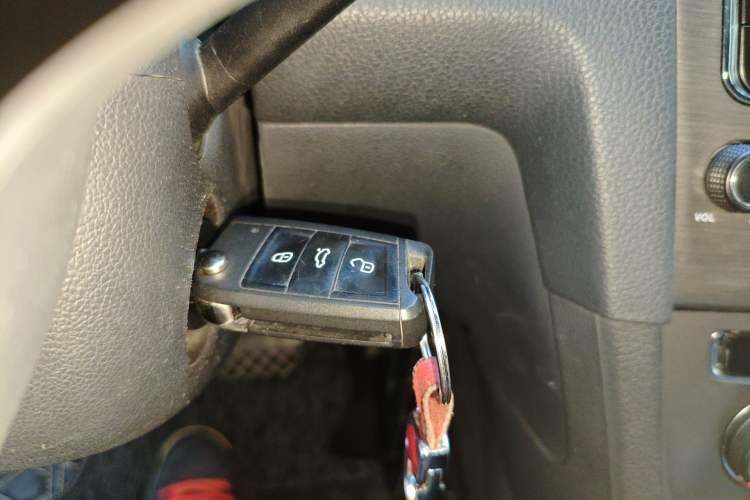Used Volkswagen Golf 2014 1.6L Automatic Comfort Model Vehicle Key