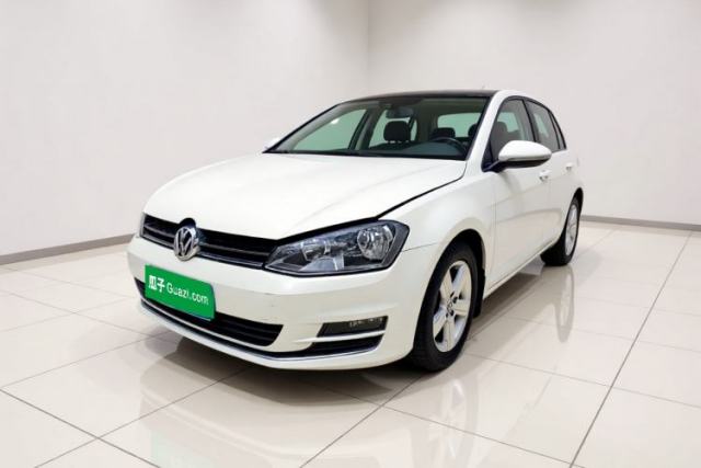 Ojetý Volkswagen Golf 2014 1.4TSI Automatic Luxury Model