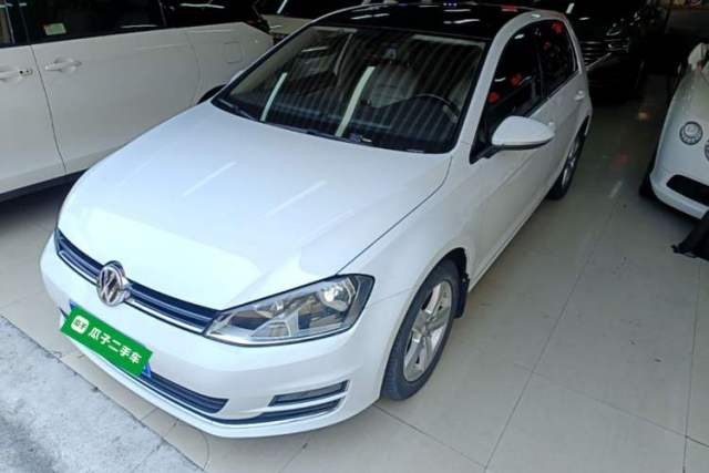Ojetý Volkswagen Golf 2014 1.4TSI Automatic Luxury Model