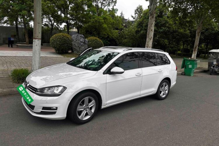 Used Volkswagen Golf 2014 1.4TSI Luxury Travel Edition Guazi used car, China used car export, Used car for sale, Used  cars, Cheapest cars for sale