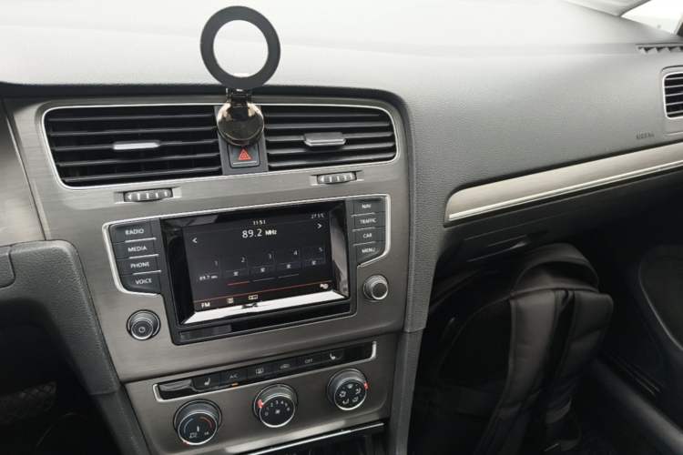Used Volkswagen Golf 2014 1.4TSI Automatic Luxury Model Audio And AC Panel