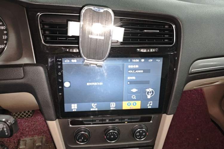 Used Volkswagen Golf 2014 1.6L Automatic Comfort Model Audio And AC Panel