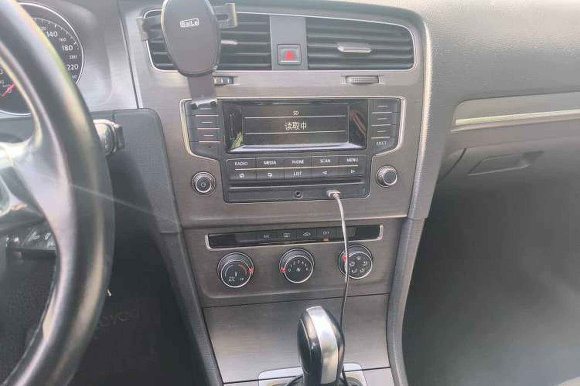 Used Volkswagen Golf 2014 1.4TSI Automatic Comfort Model Audio And AC Panel