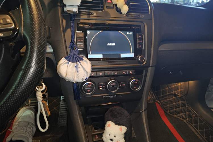 Used Volkswagen Golf 2014 2.0 TSI R Convertible Audio And AC Panel