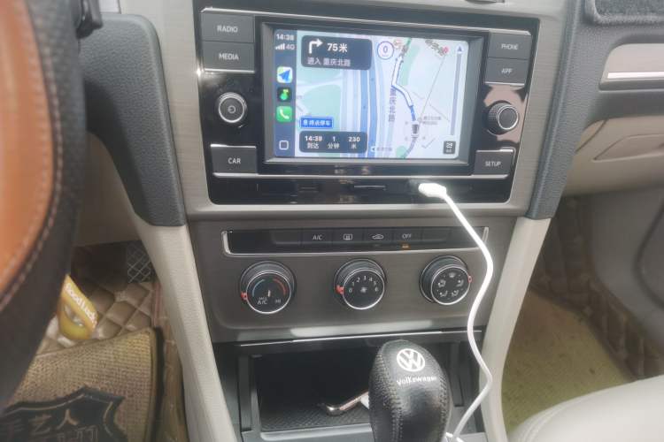 Used Volkswagen Golf 2014 1.4TSI Automatic Comfort Model Audio And AC Panel