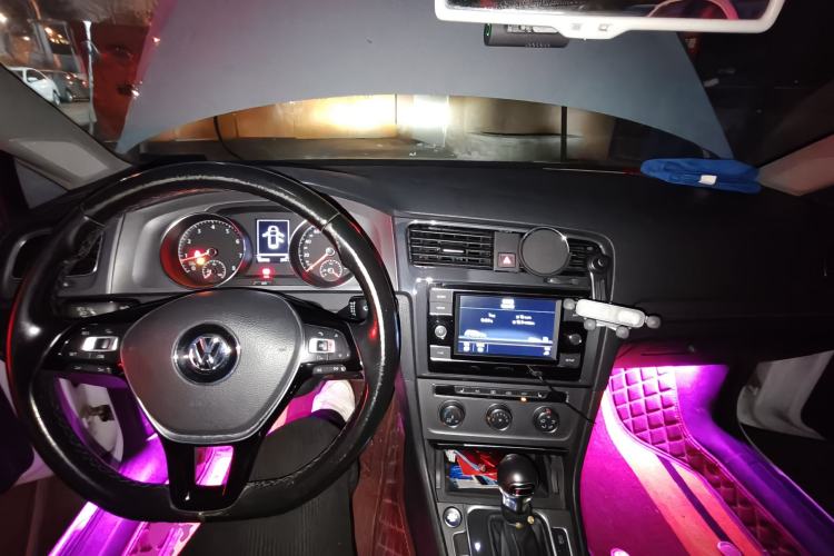 Used Volkswagen Golf 2014 1.4TSI Automatic Luxury Model Center Console