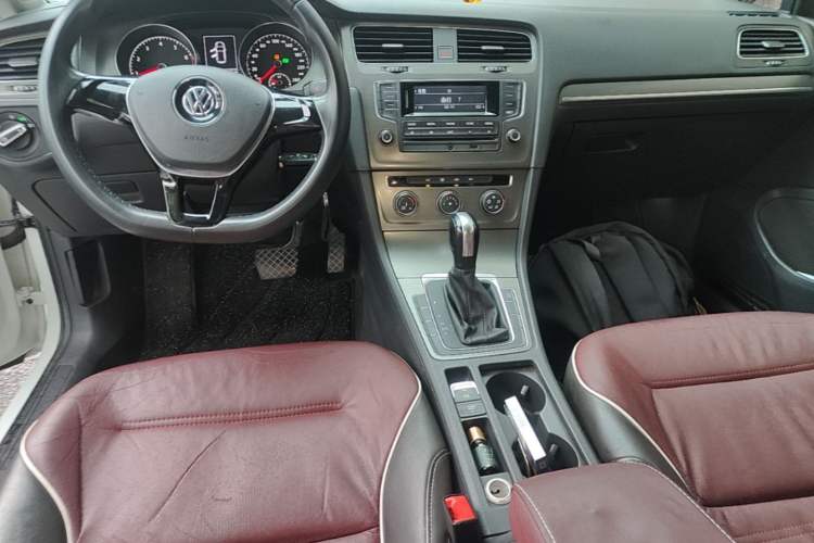 Used Volkswagen Golf 2014 1.4TSI Automatic Comfort Model Center Console