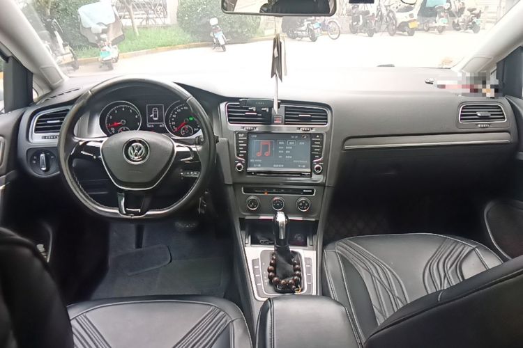 Used Volkswagen Golf 2014 1.4TSI Automatic Comfort Model Center Console