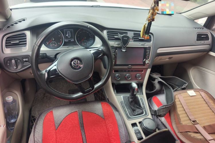 Used Volkswagen Golf 2014 1.4TSI Automatic Comfort Model Center Console