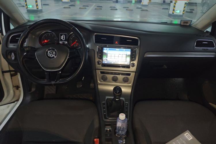 Used Volkswagen Golf 2014 1.4 TSI Manual Comfort Model Center Console