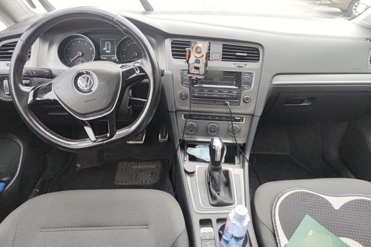 Used Volkswagen Golf 2014 1.4TSI Automatic Comfort Model Center Console