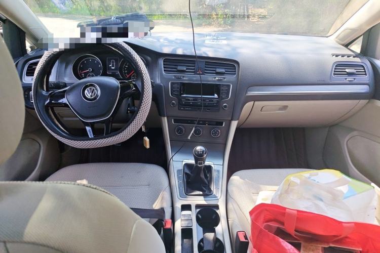 Used Volkswagen Golf 2014 1.4 TSI Manual Comfort Model Center Console