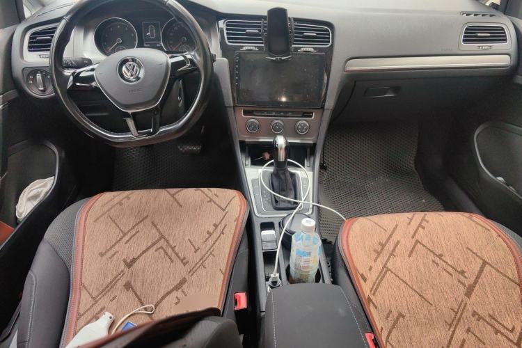 Used Volkswagen Golf 2014 1.4TSI Automatic Comfort Model Center Console