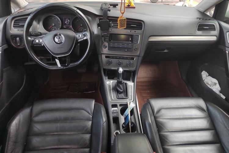 Used Volkswagen Golf 2014 1.4TSI Automatic Luxury Model Center Console