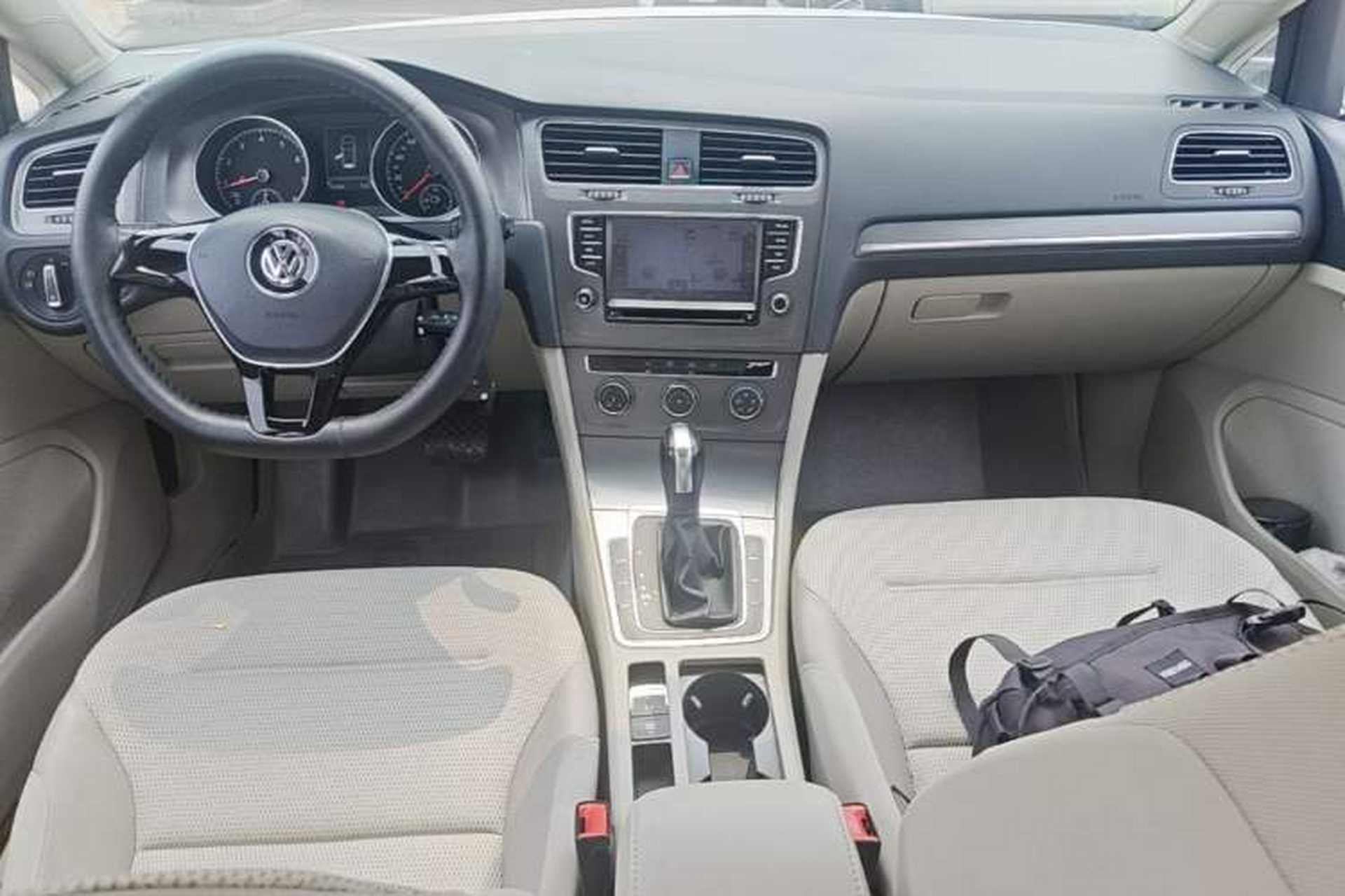 Used Volkswagen Golf 2014 1.6L Automatic Comfort Model Center Console