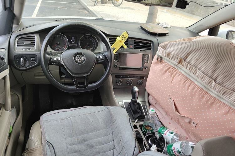 Used Volkswagen Golf 2014 1.4TSI Automatic Comfort Model Center Console