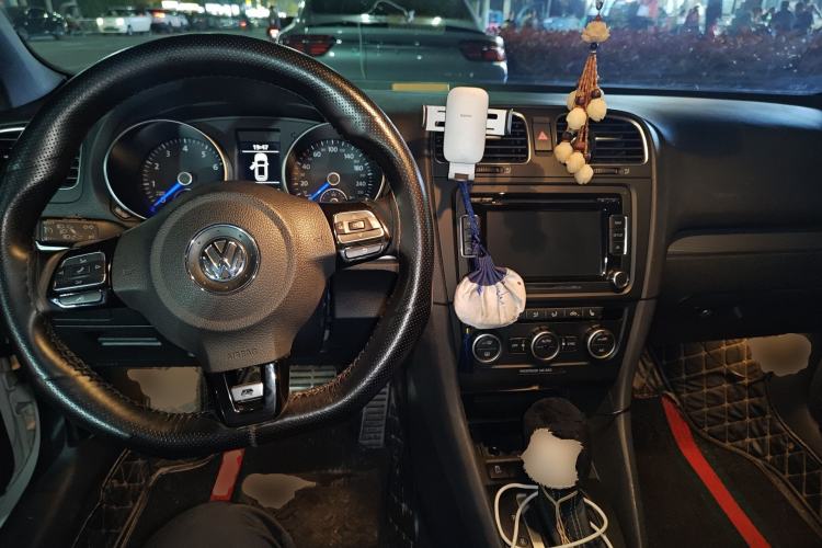 Used Volkswagen Golf 2014 2.0 TSI R Convertible Center Console