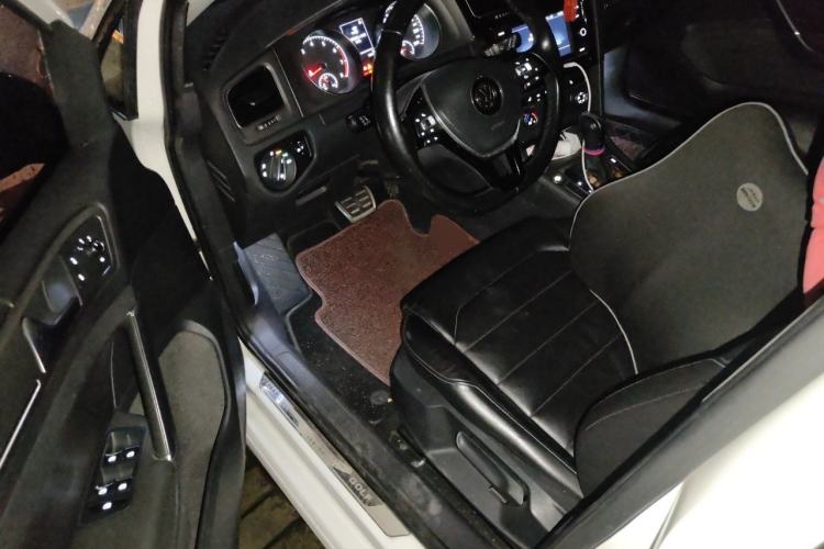 Used Volkswagen Golf 2014 1.4TSI Automatic Luxury Model Driver Seat
