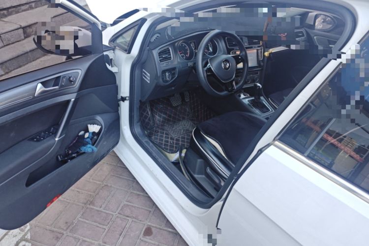 Used Volkswagen Golf 2014 1.6L Automatic Comfort Model Driver Seat