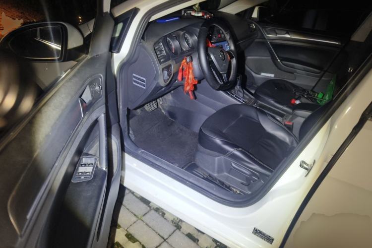 Used Volkswagen Golf 2014 1.4TSI Automatic Comfort Model Driver Seat