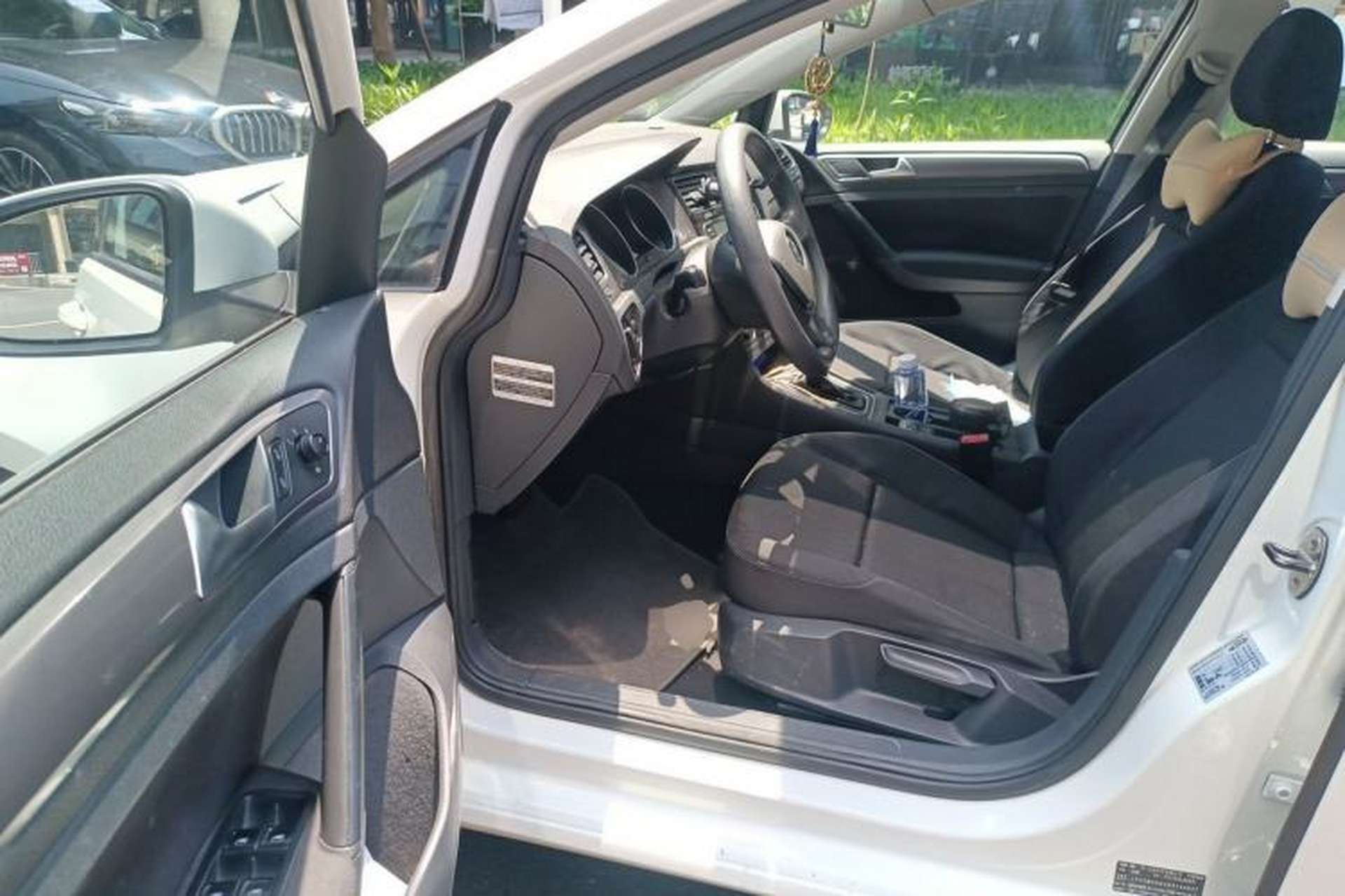 Used Volkswagen Golf 2014 1.6L Automatic Fashion Model Driver Seat