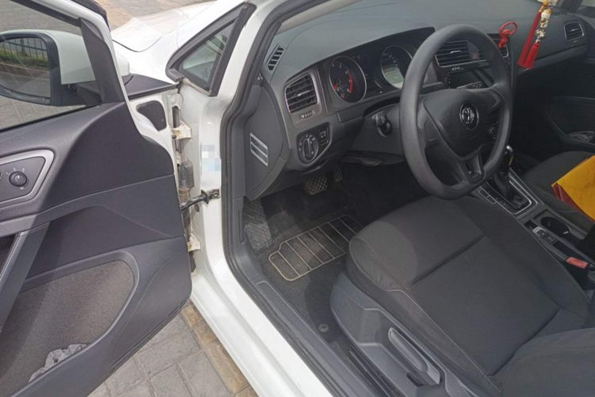 Used Volkswagen Golf 2014 1.6L Automatic Fashion Model Driver Seat