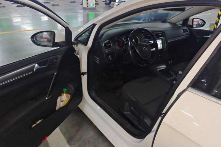 Used Volkswagen Golf 2014 1.4 TSI Manual Comfort Model Driver Seat