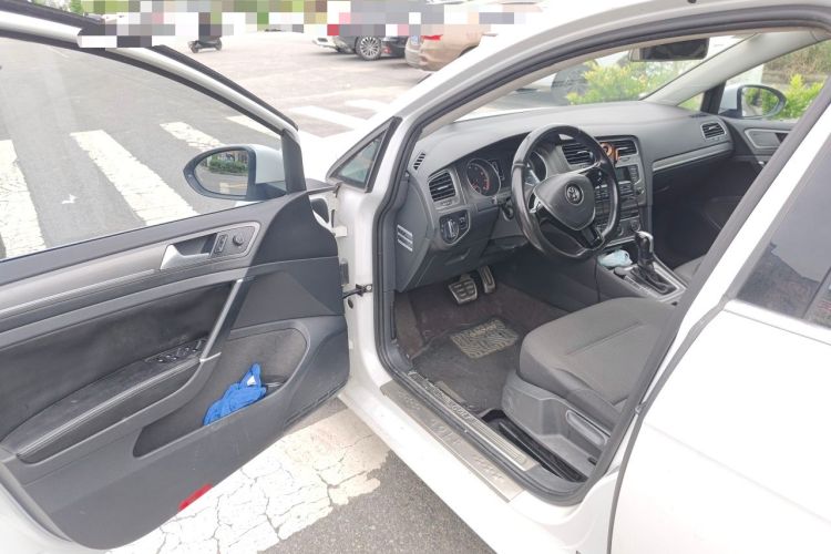 Used Volkswagen Golf 2014 1.4TSI Automatic Comfort Model Driver Seat