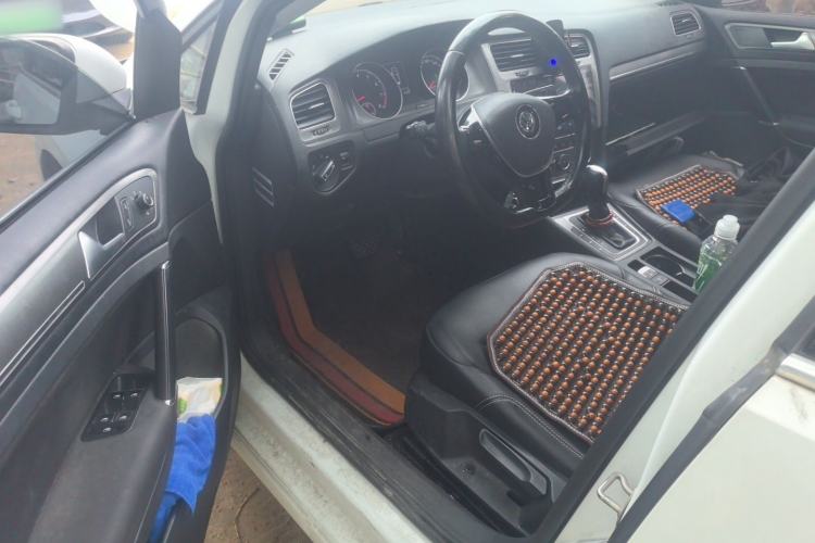 Used Volkswagen Golf 2014 1.4TSI Automatic Comfort Model Driver Seat