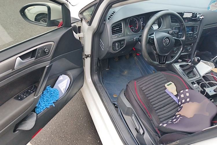 Used Volkswagen Golf 2014 1.4 TSI Manual Comfort Model Driver Seat