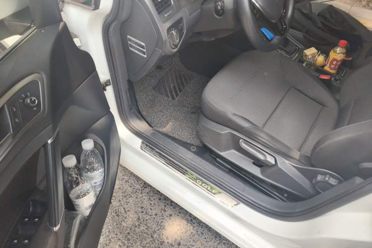 Used Volkswagen Golf 2014 1.4TSI Automatic Comfort Model Driver Seat