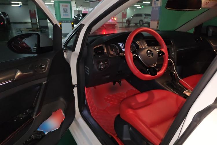 Used Volkswagen Golf 2014 1.6L Automatic Comfort Model Driver Seat