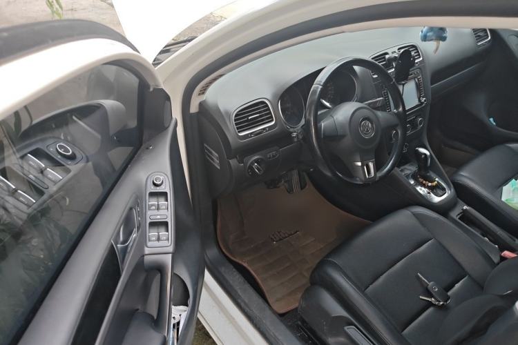 Used Volkswagen Golf 2014 1.6L Automatic Comfort Model Driver Seat