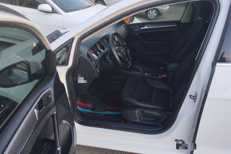 Used Volkswagen Golf 2014 1.4TSI Automatic Comfort Model Driver Seat