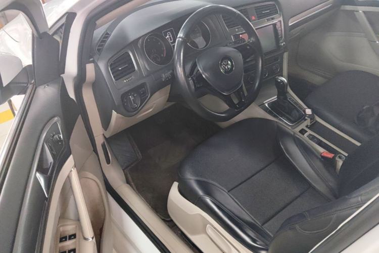 Used Volkswagen Golf 2014 1.6L Automatic Comfort Model Driver Seat