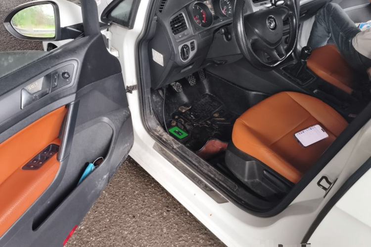 Used Volkswagen Golf 2014 1.6L Manual Fashion Edition Driver Seat