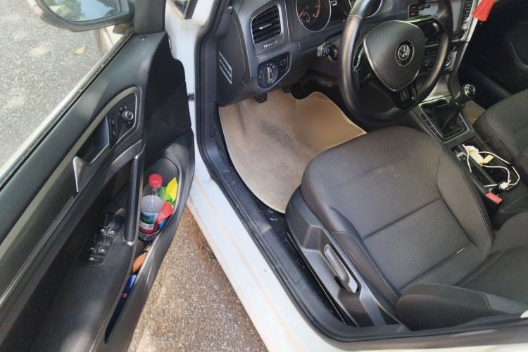 Used Volkswagen Golf 2014 1.4 TSI Manual Comfort Model Driver Seat
