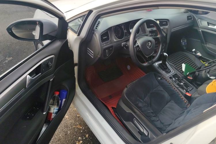 Used Volkswagen Golf 2014 1.4TSI Automatic Comfort Model Driver Seat