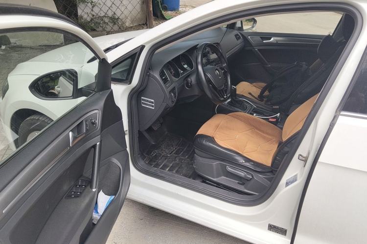 Used Volkswagen Golf 2014 1.6L Automatic Comfort Model Driver Seat