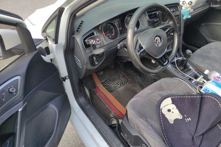 Used Volkswagen Golf 2014 1.4 TSI Manual Comfort Model Driver Seat