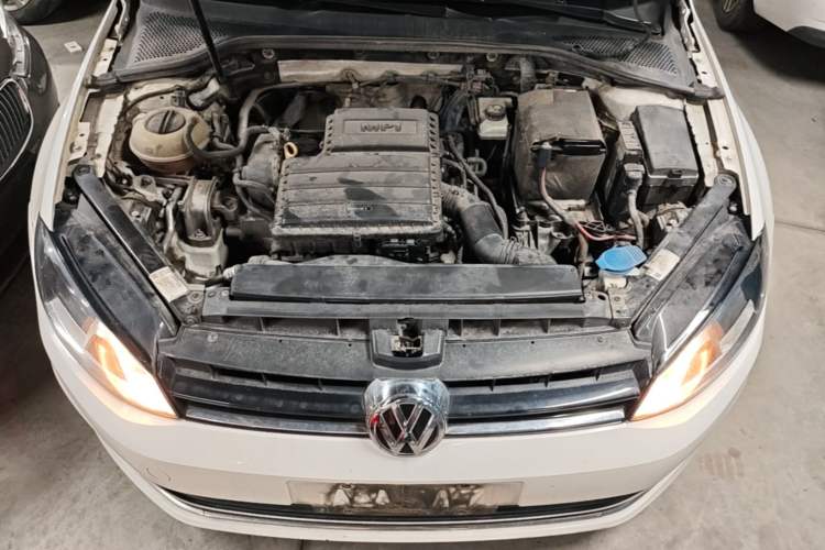 Used Volkswagen Golf 2014 1.6L Automatic Comfort Model Engine Bay