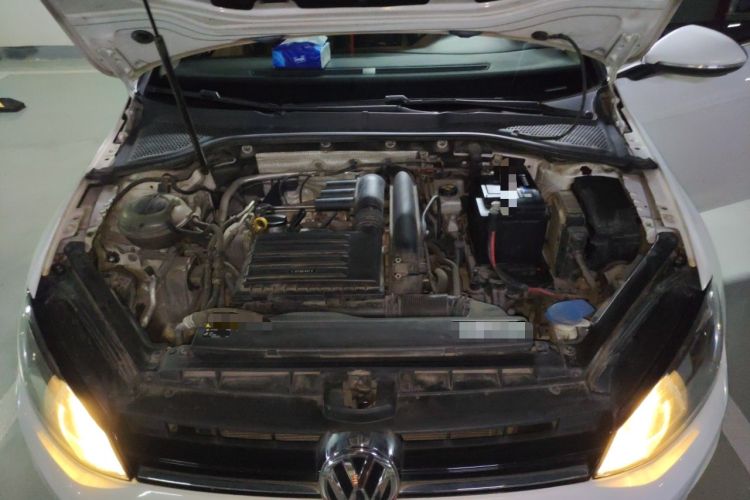 Used Volkswagen Golf 2014 1.4TSI Automatic Comfort Model Engine Bay