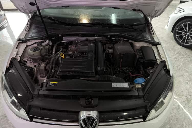 Used Volkswagen Golf 2014 1.4TSI Automatic Comfort Model Engine Bay