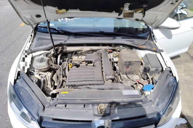 Used Volkswagen Golf 2014 1.4TSI Automatic Luxury Model Engine Bay