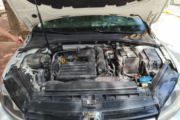 Used Volkswagen Golf 2014 1.4TSI Automatic Flagship Model Engine Bay